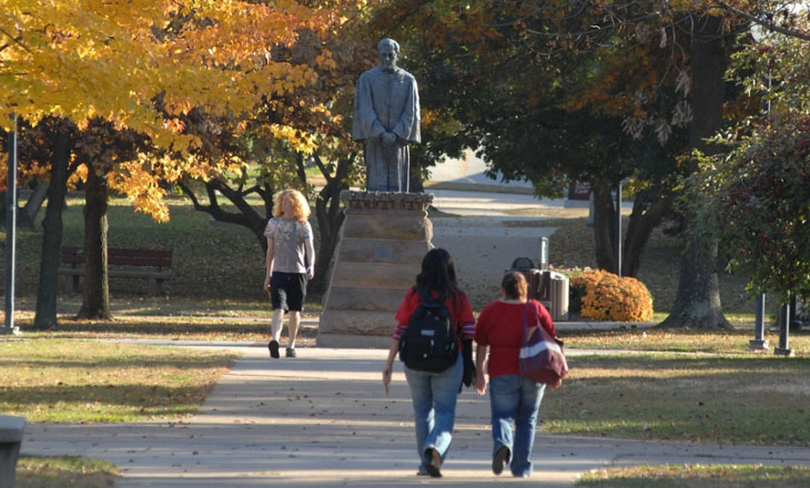 fall on campus